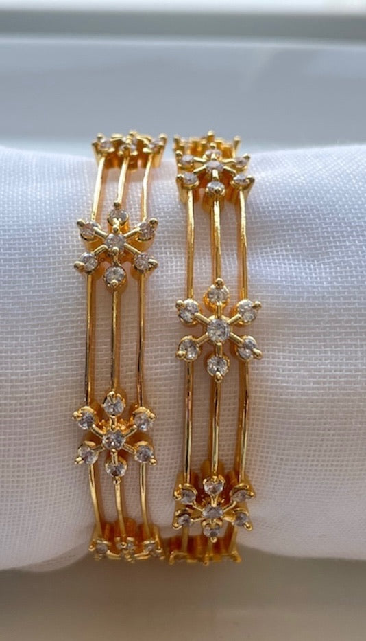 Triple-String Bangle with White Stone Flower Motif