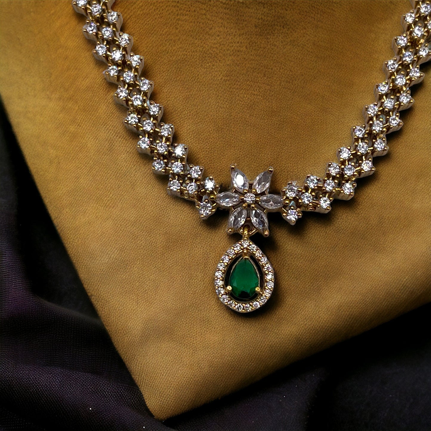 Elegant Motif Neckwear Set