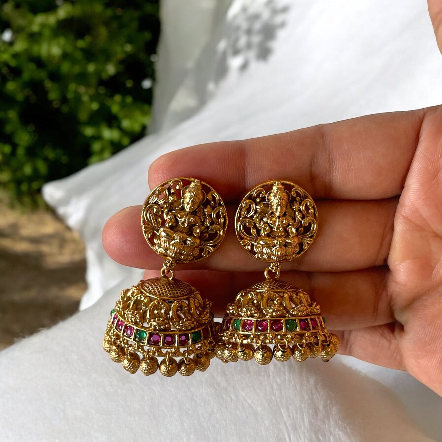 Lakshmi Neckwear Set