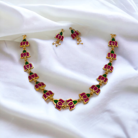 Delicate Lotus Neckwear set