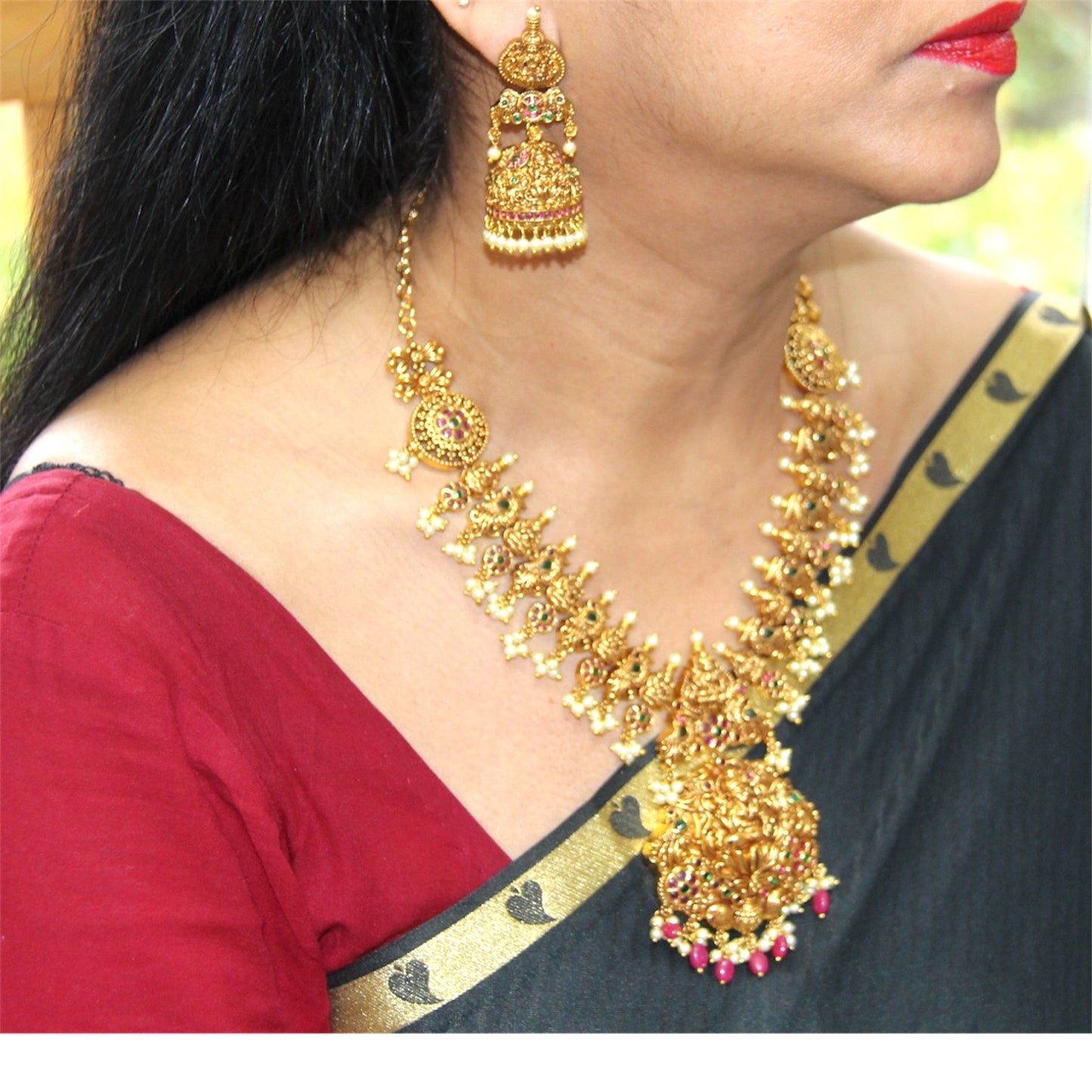 Red Beads Temple Neckwear Set