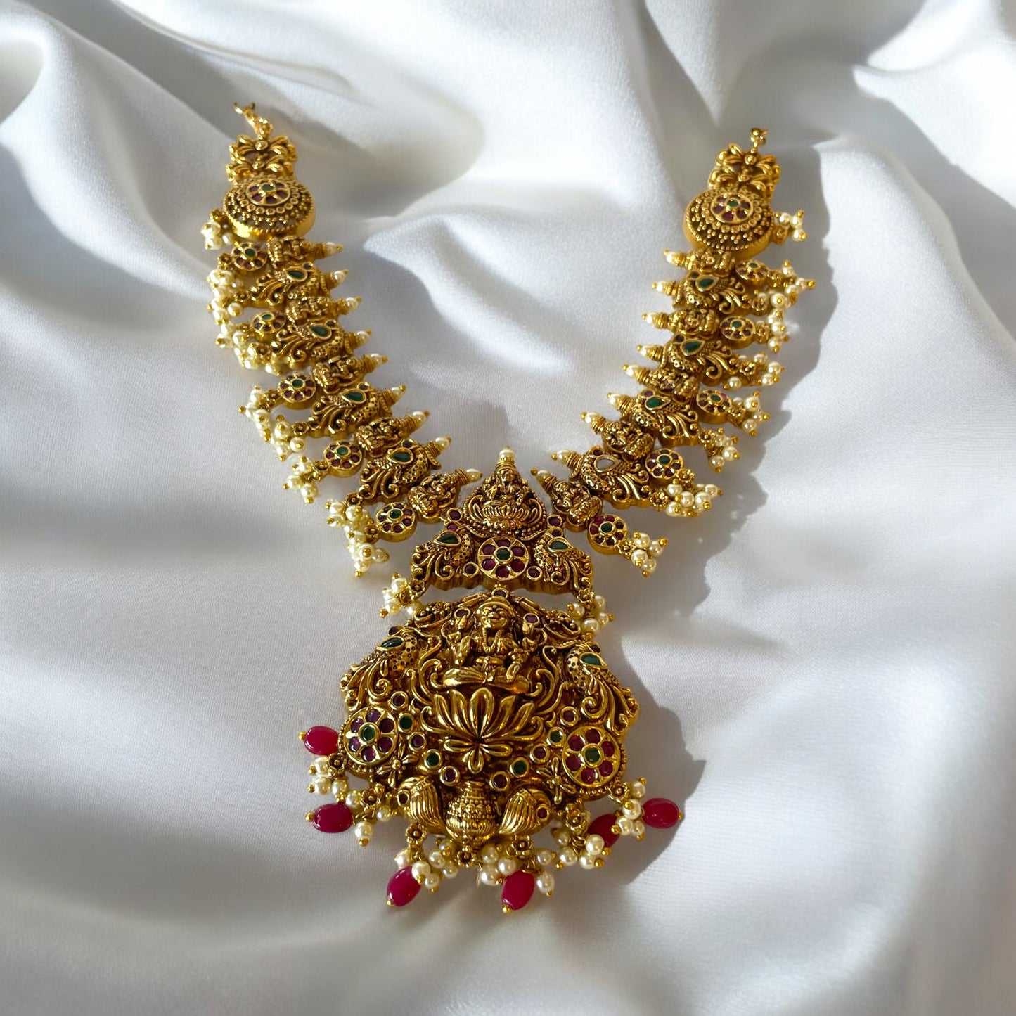 Red Beads Temple Neckwear Set