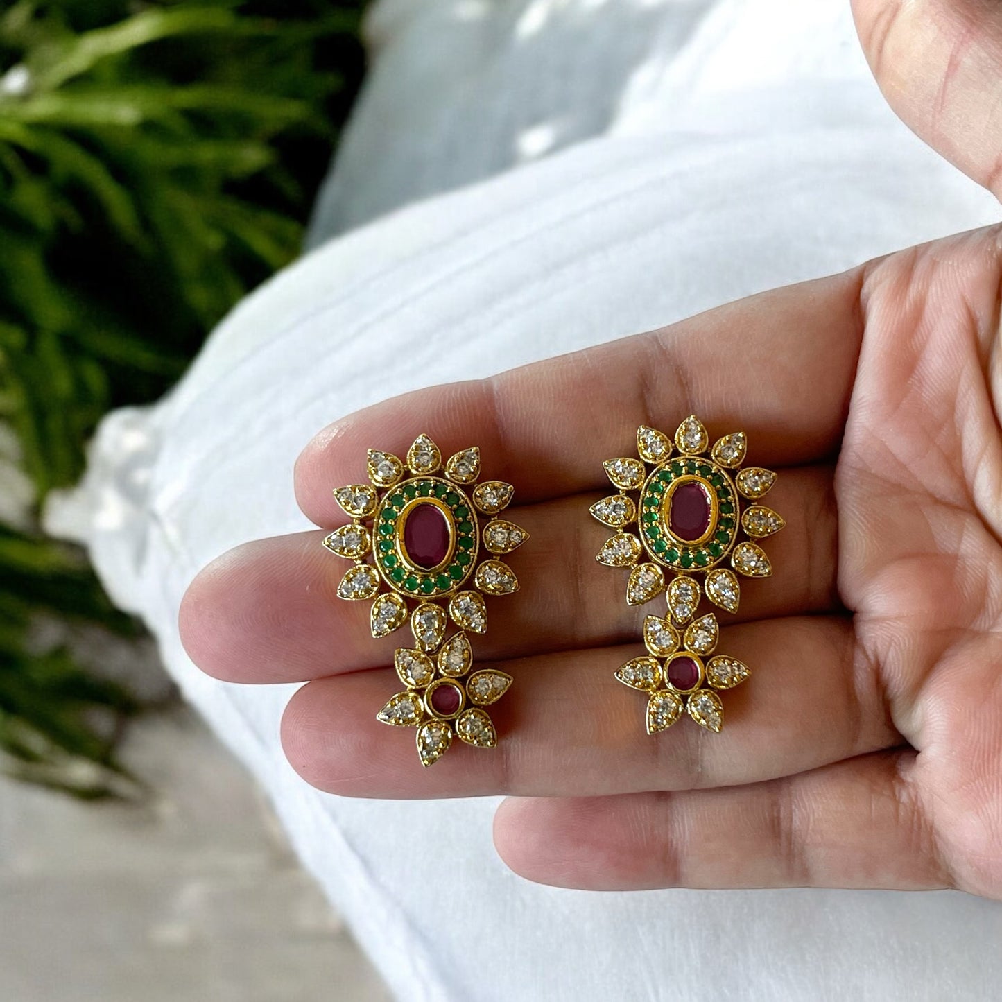 Diamonds lookalike Neckwear Set