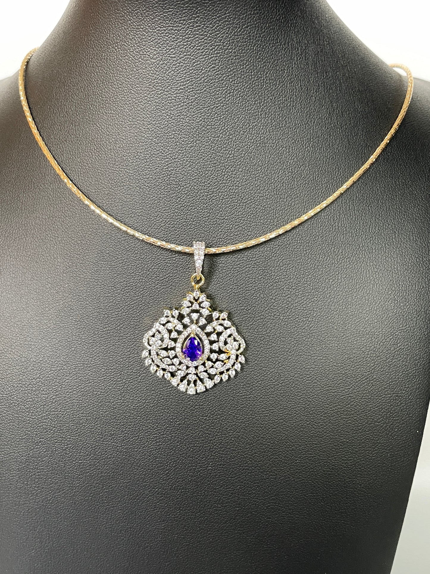 AD purple stone diamond like neckwear set