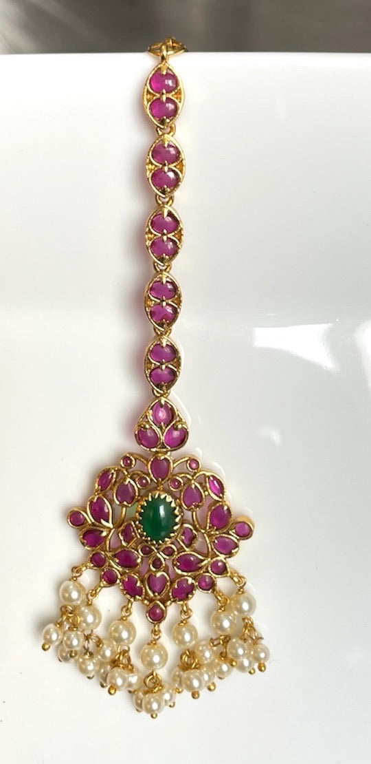 Red and Green Nethi Chutti