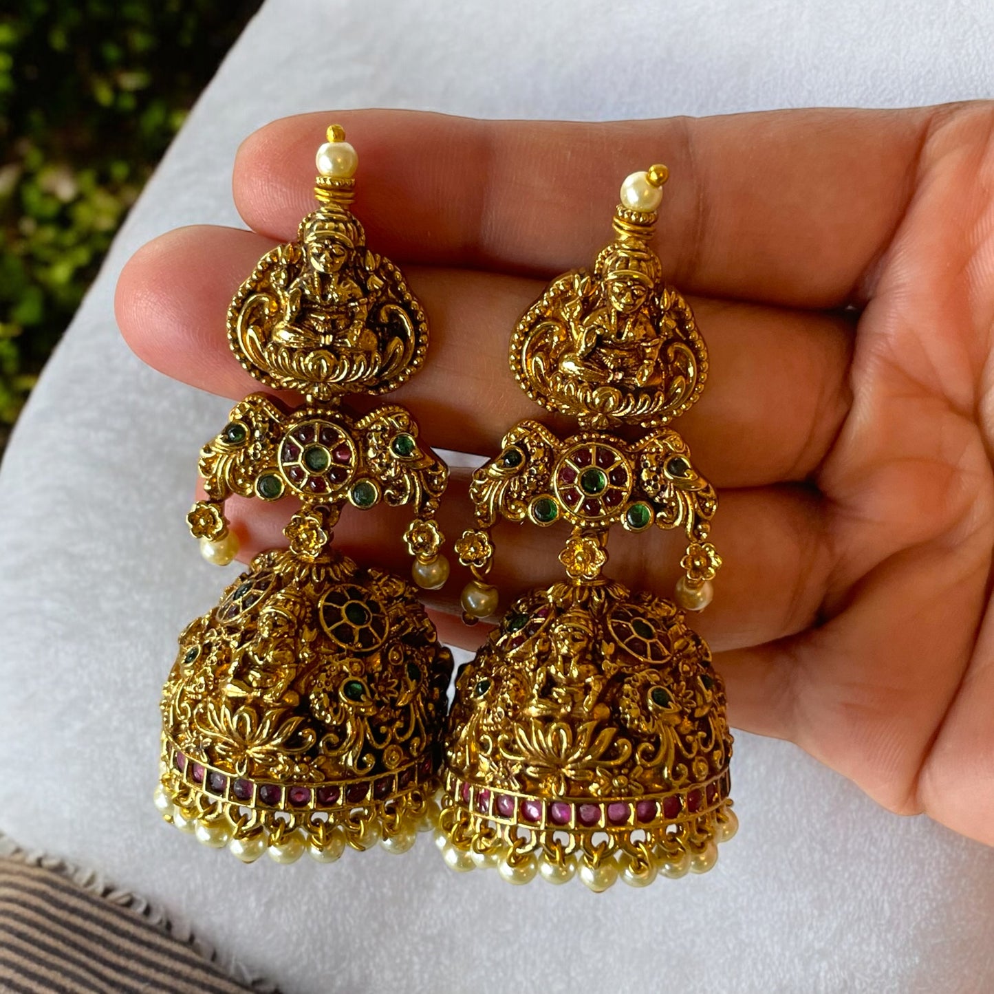 Red Beads Temple Neckwear Set
