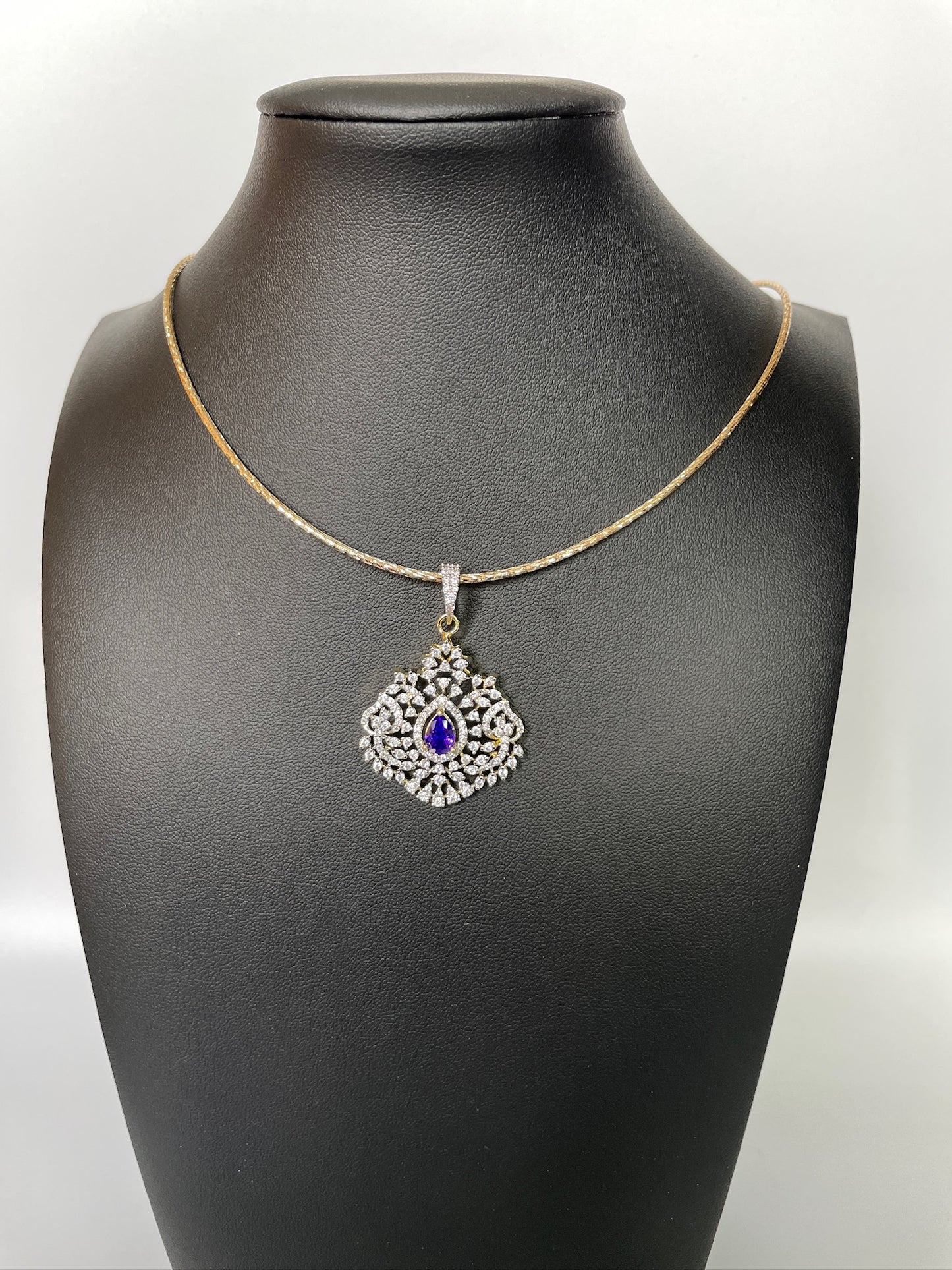AD purple stone diamond like neckwear set