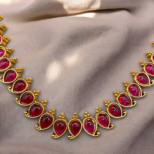 Classic Maanga Necklace Set