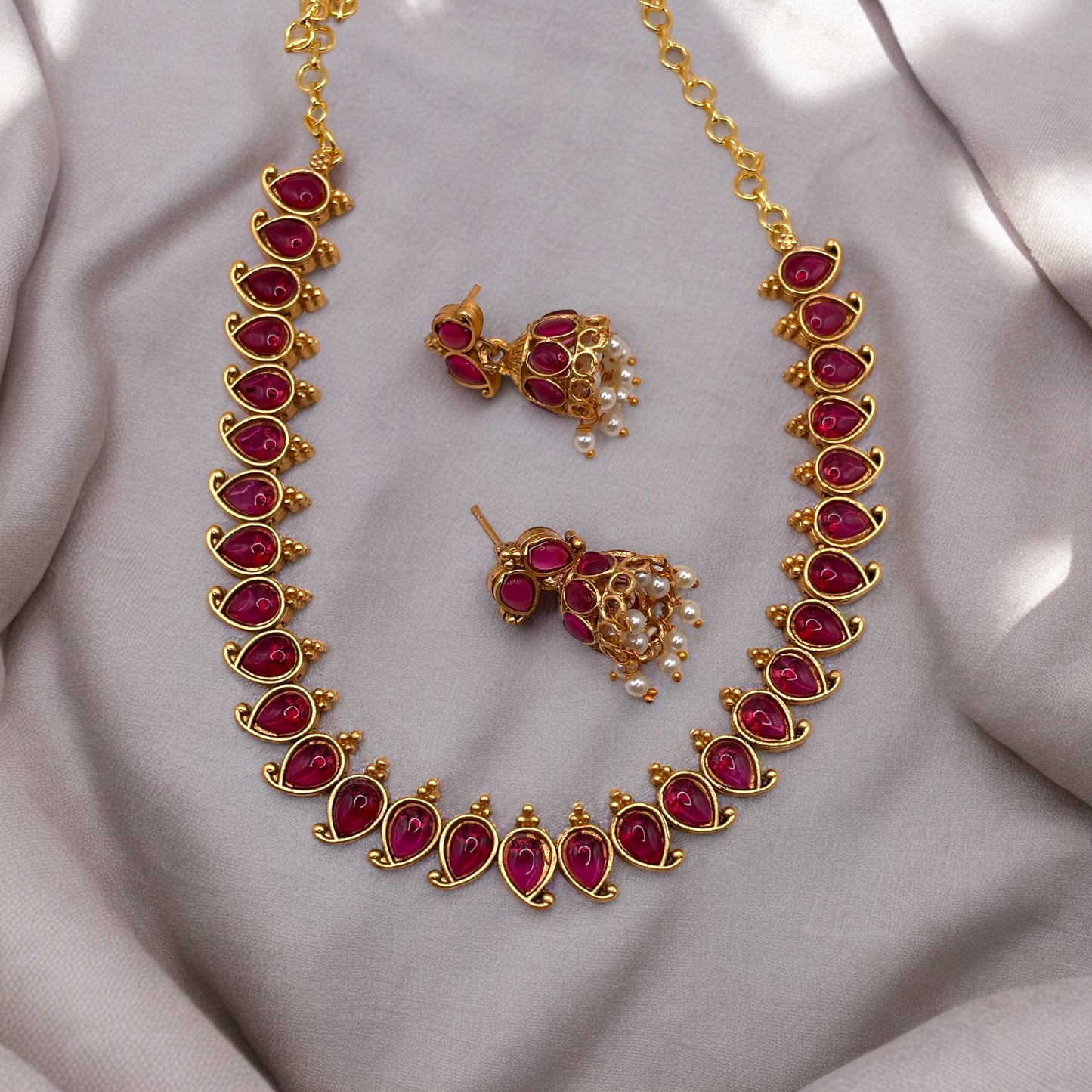 Classic Maanga Necklace Set